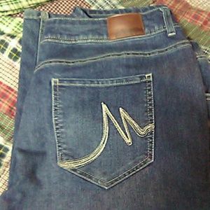 Maurices jeans